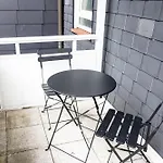 Cosyhomes24 - Centrally With Balcony And Garage - Il01b