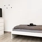 Cosyhomes24 - Centrally With Balcony And Garage - Il01b * 伊瑟隆