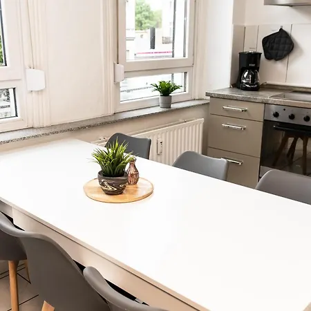 Cosyhomes24 - Centrally With Balcony And Garage - Il01b