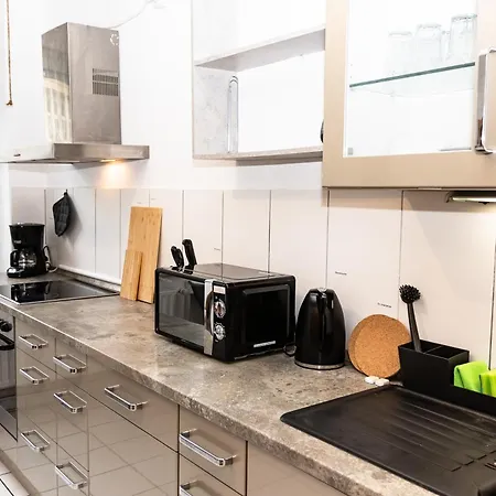 Cosyhomes24 - Centrally With Balcony And Garage - Il01b * Изерлон